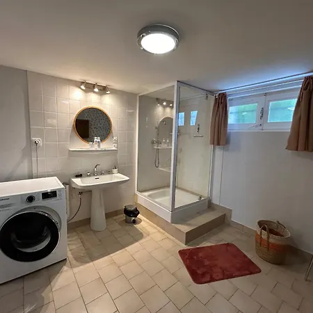 Studio Avec Jardin Et Terrasse, Centre-ville La Roche-posay, 3 Etoiles, Proche Thermes - Fr-1-541-105 Apartament